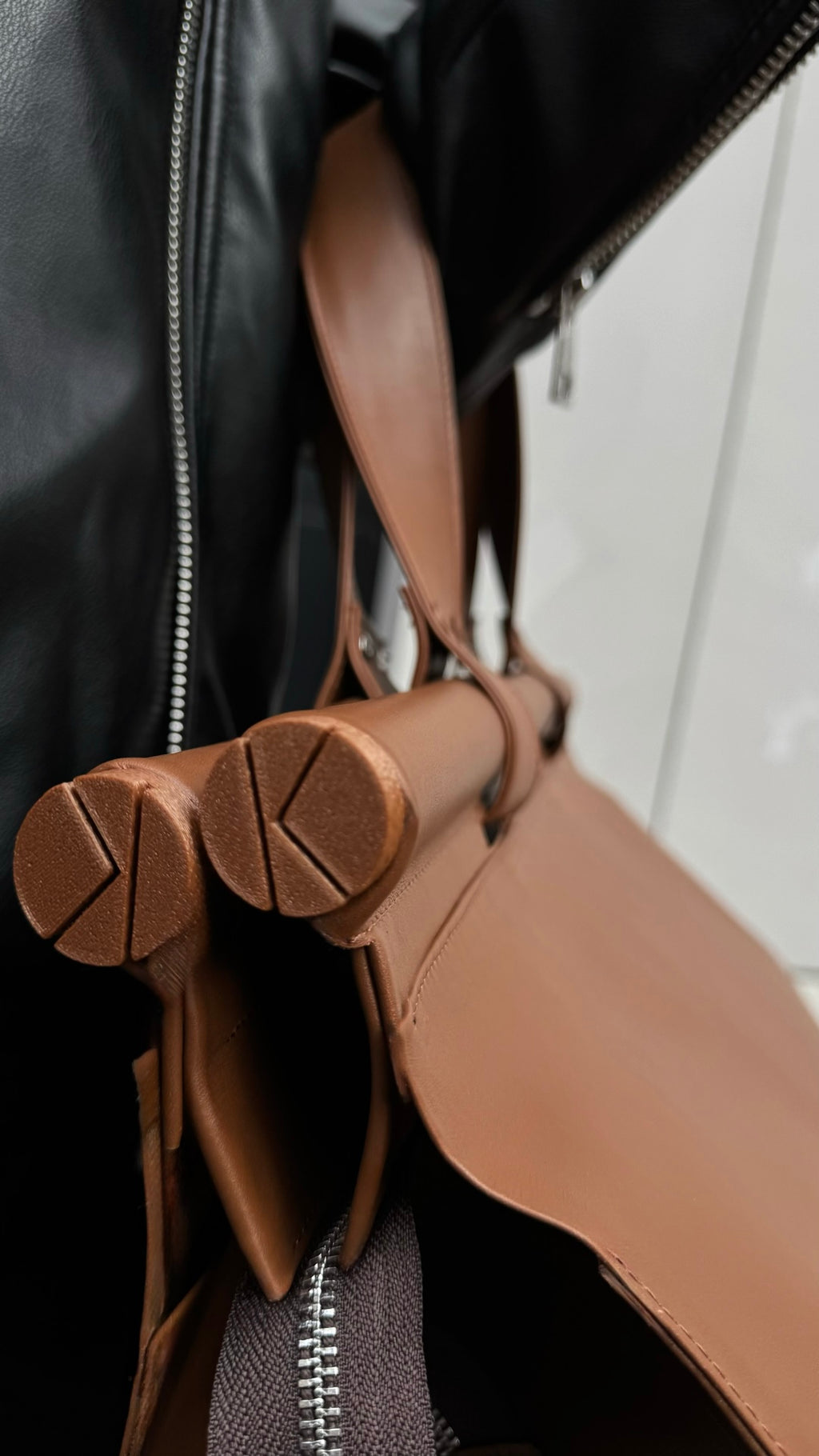 Classic travel bag image 2