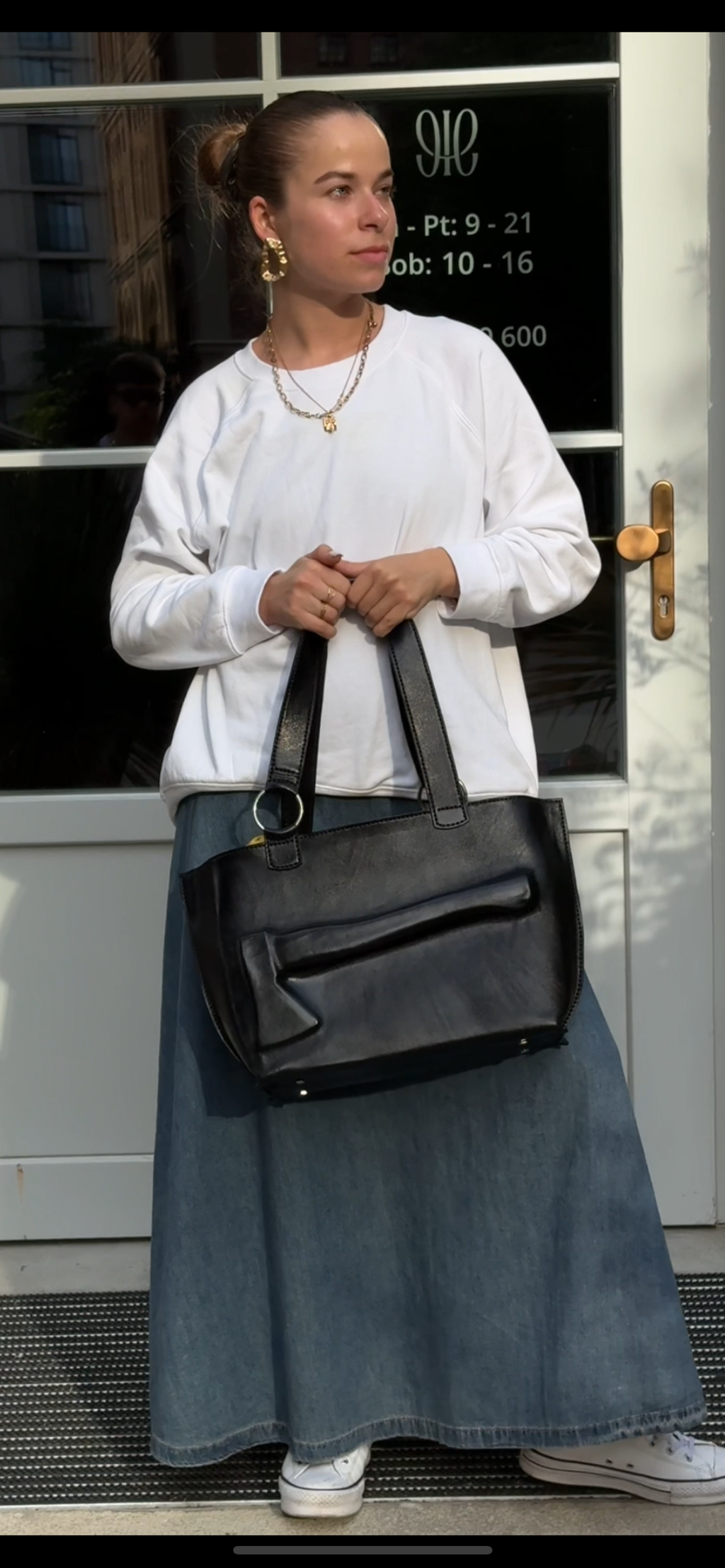 Black hatchet bag image 2