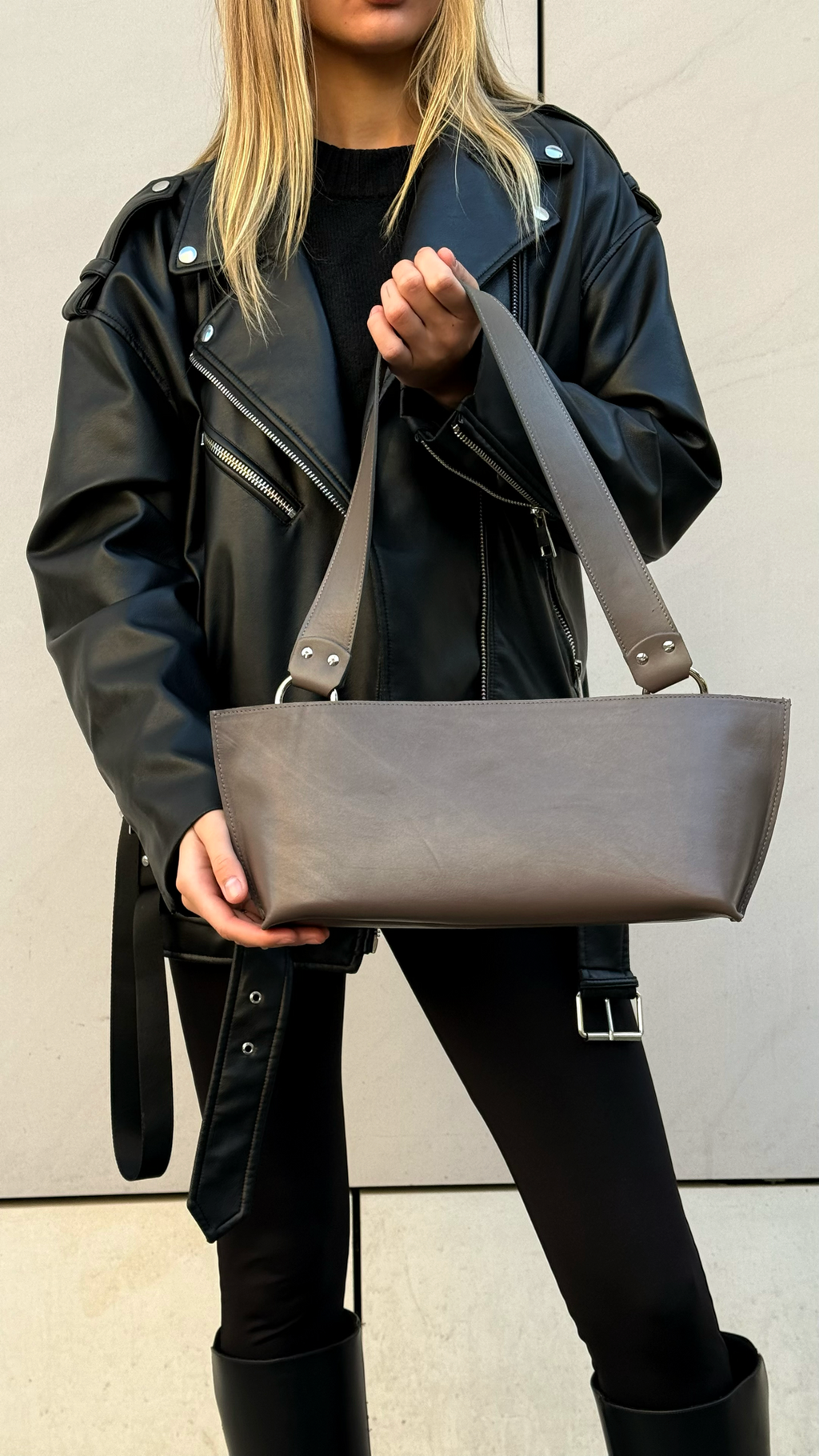 Knife bag in grey  image 2