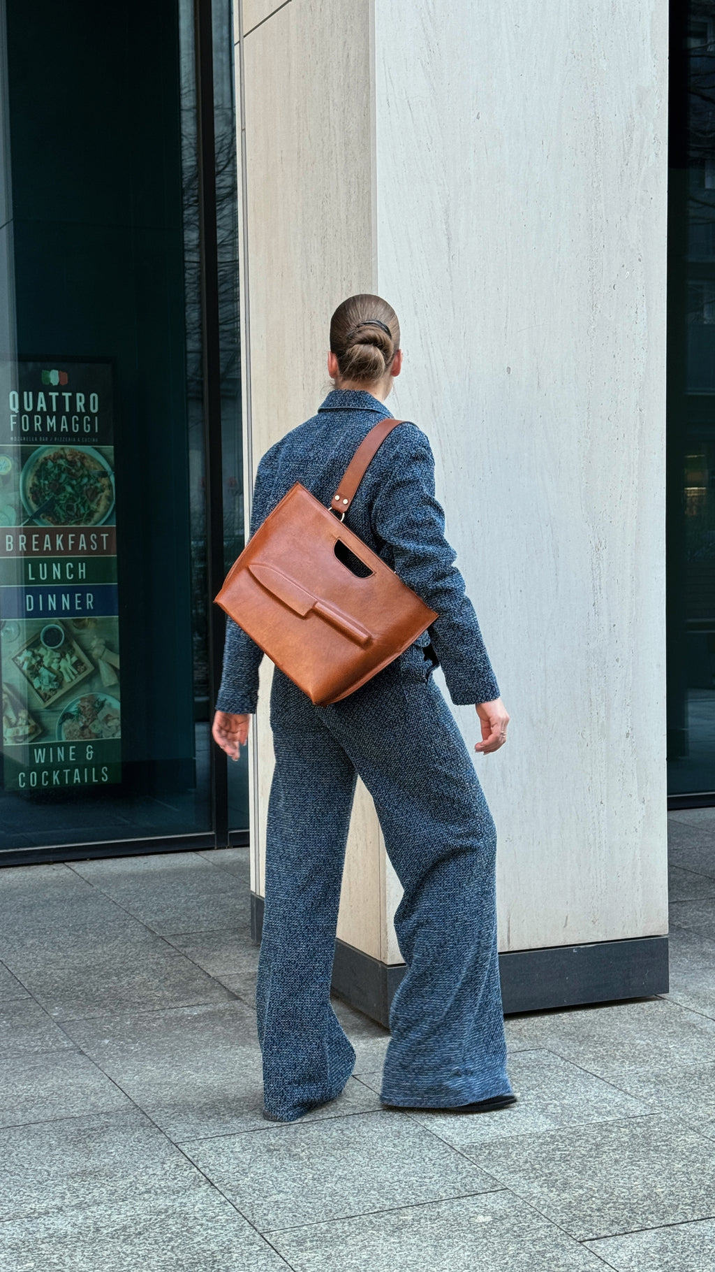 Knife bag in brown image 1