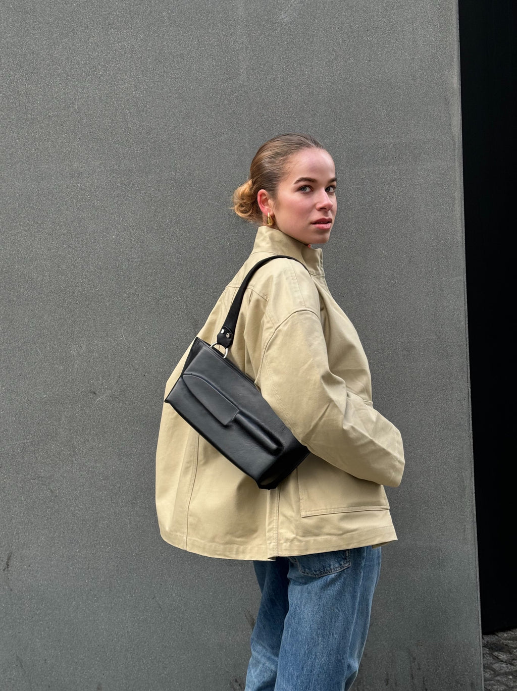 Knife mini bag in black image 2